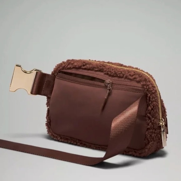 Lululemon Everywhere Belt Bag 1L Fleece NWT - Picture 4 of 5